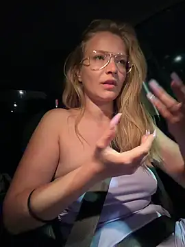 AnastasiaAniess online show from 04-18-26, 07:07