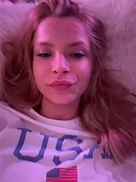 AnastasiaAniess online show from 04-19-26, 07:05