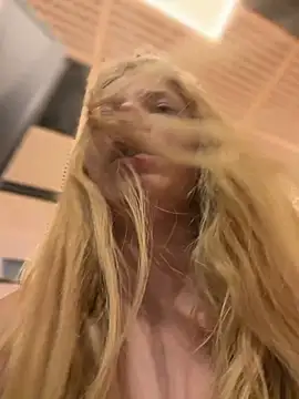 Snapshot of AnastasiaAniess chatting on 06-15-26, 08:55 AnastasiaAniess online show from 06-15-26, 08:55