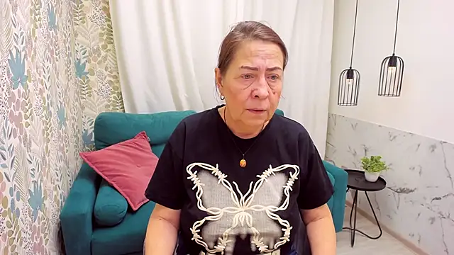 Snapshot of LindaPassionate chatting on 05-24-26, 01:16 LindaPassionate online show from 05-24-26, 01:16