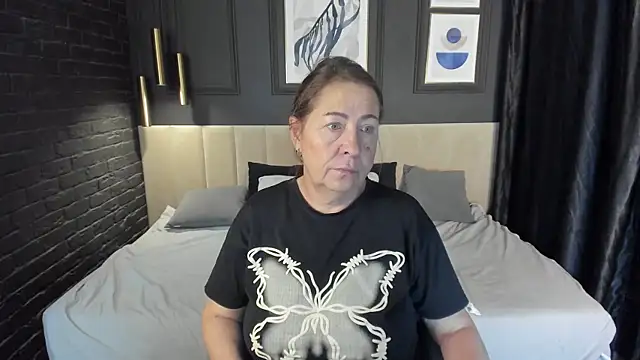LindaPassionate online show from 07-10-26, 05:34