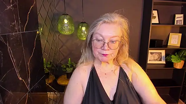 NataliMellow online show from 04-17-26, 01:14