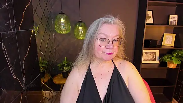 NataliMellow online show from 04-18-26, 01:15