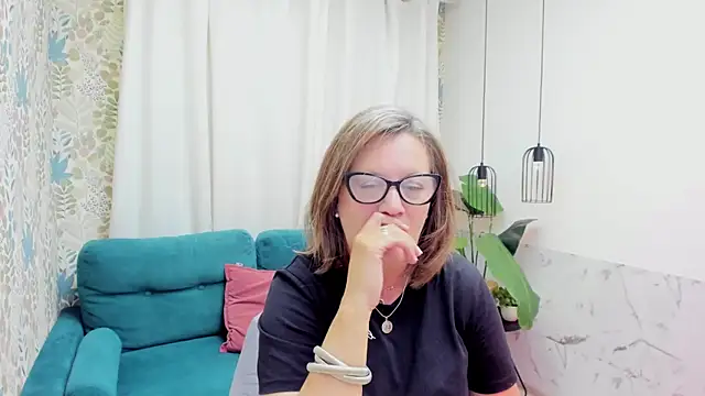 Snapshot of LeaPure chatting on 08-01-26, 05:07 LeaPure online show from 08-01-26, 05:07