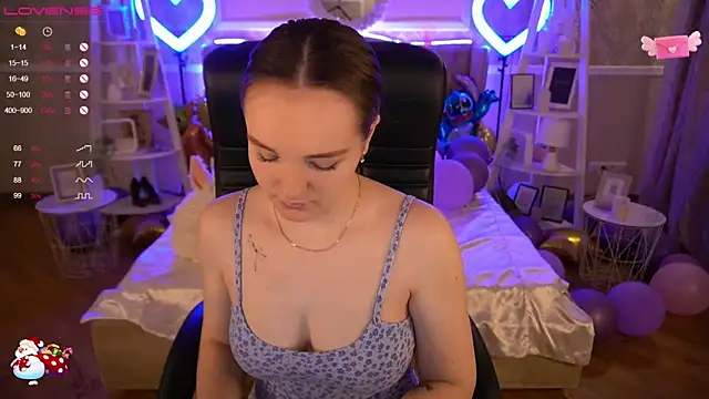 FoxyShy online show from 01-29-25, 12:45