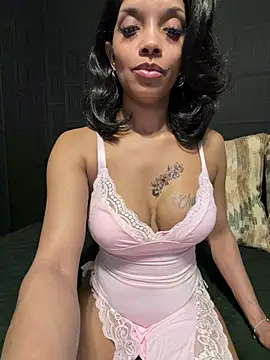 Rakiyahcharms online show from 06-06-26, 01:16