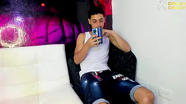 AmazingPartys online show from 09-17-25, 02:57