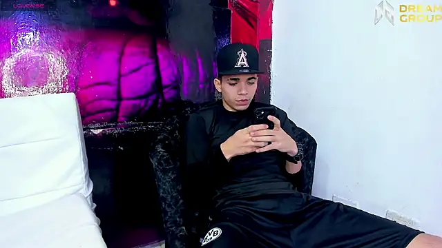 AmazingPartys online show from 04-18-26, 01:37