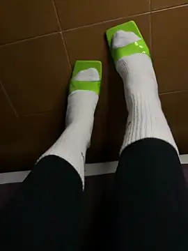 Snapshot of Wet-Pussycat chatting on 11-18-25, 03:38 Wet-Pussycat online show from 11-18-25, 03:38