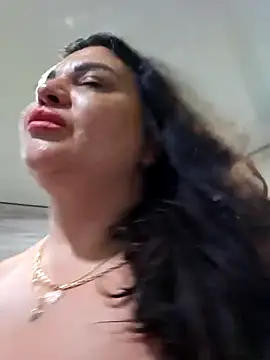 Snapshot of littleRikka chatting on 09-13-25, 07:24 littleRikka online show from 09-13-25, 07:24