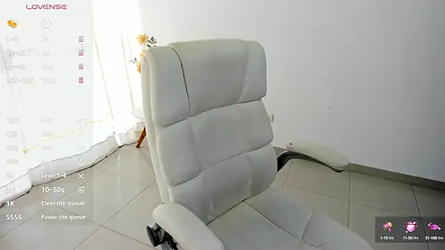 Snapshot of renata_t_ chatting on 09-19-25, 11:22 renata t online show from 09-19-25, 11:22