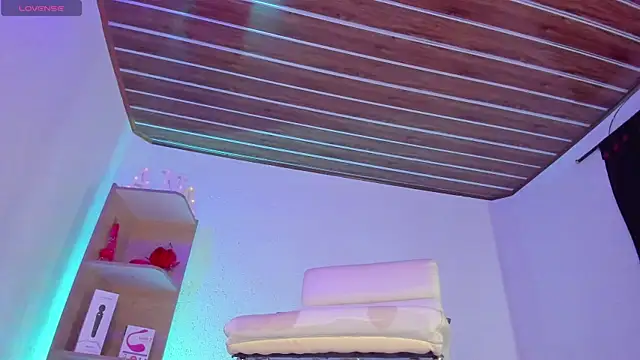 anastasia bee online show from 12-20-24, 02:27