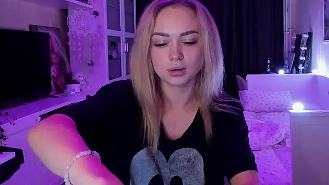 MaryDreaminess online show from 10-05-25, 09:45