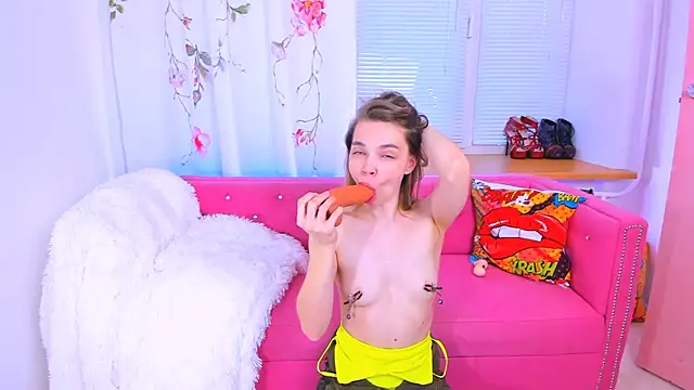 Snapshot of The_Deep_Passion chatting on 03-02-25, 12:43 The Deep Passion online show from 03-02-25, 12:43