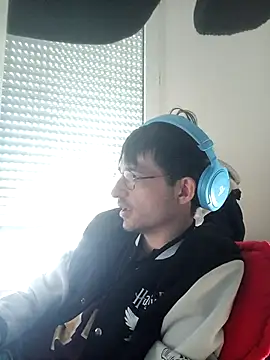 Snapshot of totolescientifique chatting on 03-18-26, 05:05 totolescientifique online show from 03-18-26, 05:05