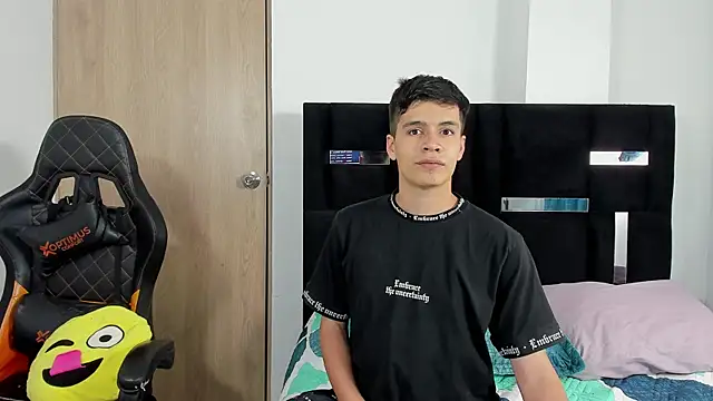 Dimitrixxx   online show from 09-22-25, 04:42