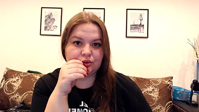 KateLuno online show from 11-10-25, 06:51