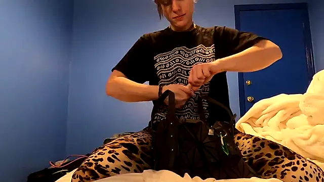 TheDaisyChaos online show from 03-09-25, 03:11