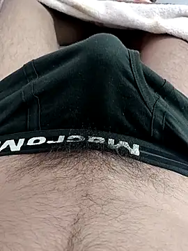 Babyucum4me online show from 11-24-25, 05:23