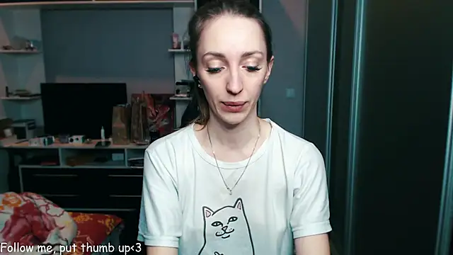 Snapshot of Natalimeowks chatting on 01-01-25, 12:33 Natalimeowks online show from 01-01-25, 12:33