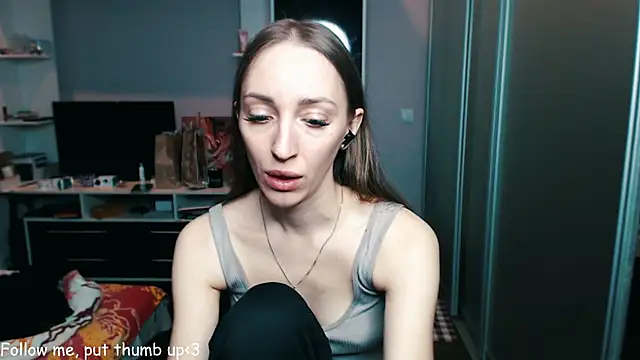 Snapshot of Natalimeowks chatting on 01-02-25, 12:57 Natalimeowks online show from 01-02-25, 12:57