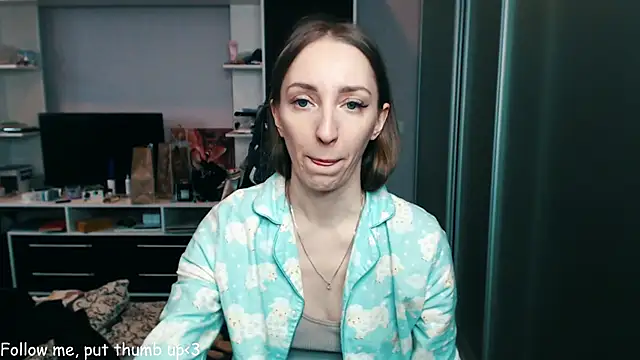 Snapshot of Natalimeowks chatting on 03-02-25, 08:38 Natalimeowks online show from 03-02-25, 08:38