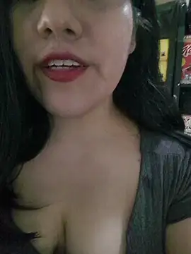 Snapshot of Kalani_Engel chatting on 07-10-26, 04:39 Kalani Engel online show from 07-10-26, 04:39