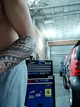 wolf113r online show from 11-02-25, 07:27