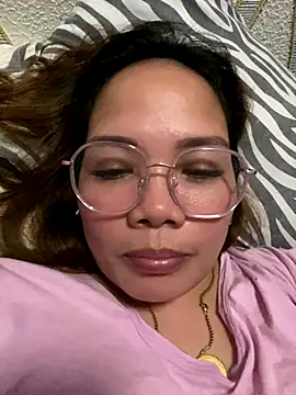 BURBERRY69 online show from 10-04-25, 05:11