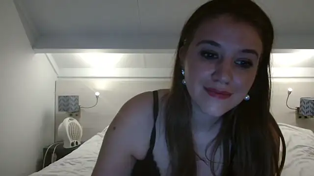 Snapshot of Neonstar chatting on 12-04-24, 10:46 Neonstar online show from 12-04-24, 10:46