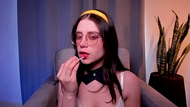 Snapshot of HazelKush chatting on 01-14-26, 09:52 HazelKush online show from 01-14-26, 09:52