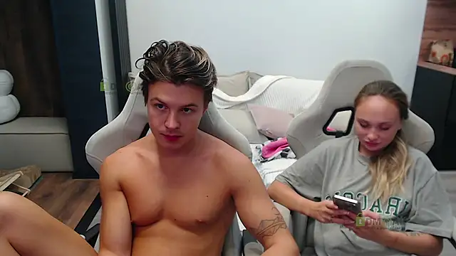 Sunny-Girl1 online show from 10-10-25, 06:34