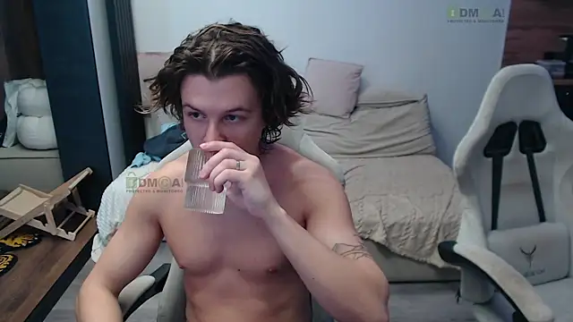 Sunny-Girl1 online show from 04-03-26, 06:22