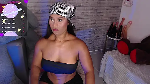 TinnaCobb online show from 06-19-26, 04:22