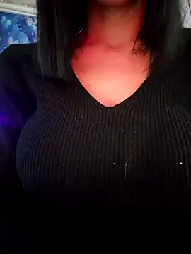 Snapshot of misscectito13 chatting on 10-18-25, 04:41 misscectito13 online show from 10-18-25, 04:41