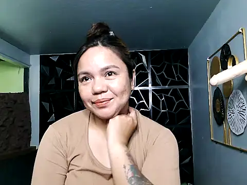 Snapshot of ambersmile chatting on 03-07-25, 07:19 ambersmile online show from 03-07-25, 07:19