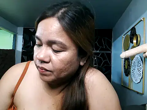 Snapshot of ambersmile chatting on 03-11-25, 09:13 ambersmile online show from 03-11-25, 09:13