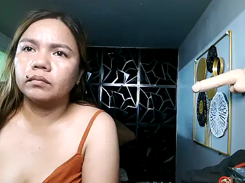 Snapshot of ambersmile chatting on 03-11-25, 12:39 ambersmile online show from 03-11-25, 12:39