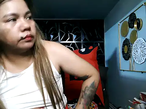 Snapshot of ambersmile chatting on 09-11-25, 10:32 ambersmile online show from 09-11-25, 10:32