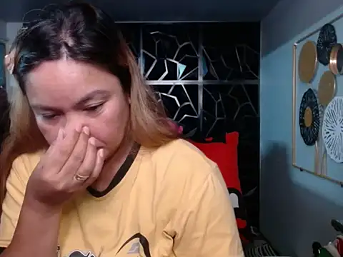 Snapshot of ambersmile chatting on 09-22-25, 10:23 ambersmile online show from 09-22-25, 10:23