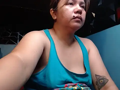 Snapshot of ambersmile chatting on 10-07-25, 09:56 ambersmile online show from 10-07-25, 09:56