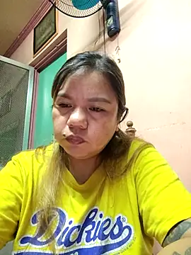 Snapshot of ambersmile chatting on 10-11-25, 09:57 ambersmile online show from 10-11-25, 09:57