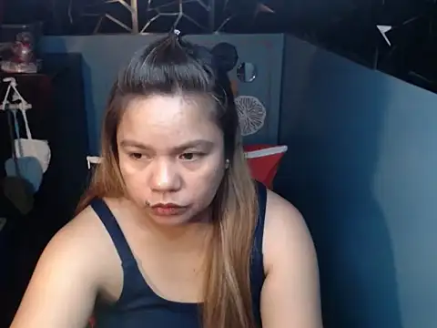 Snapshot of ambersmile chatting on 10-12-25, 11:04 ambersmile online show from 10-12-25, 11:04