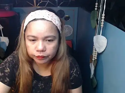 Snapshot of ambersmile chatting on 10-17-25, 08:44 ambersmile online show from 10-17-25, 08:44