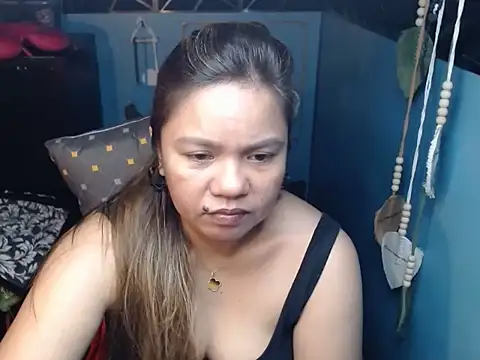 Snapshot of ambersmile chatting on 10-25-25, 11:54 ambersmile online show from 10-25-25, 11:54