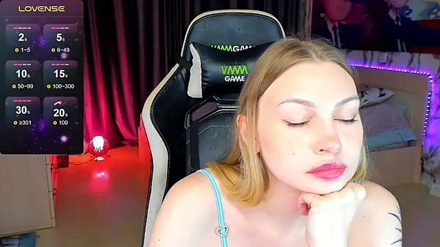 Snapshot of BiMolly chatting on 09-23-25, 08:56 BiMolly online show from 09-23-25, 08:56