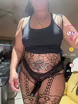 Snapshot of PichyPrettyPussy chatting on 06-01-26, 02:41 PichyPrettyPussy online show from 06-01-26, 02:41