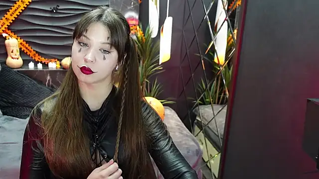 ElizaMild online show from 10-31-25, 01:23