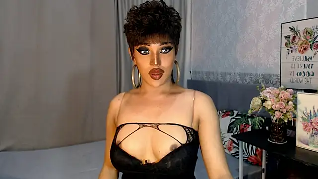 Snapshot of trixxielicious chatting on 12-21-24, 07:24 trixxielicious online show from 12-21-24, 07:24