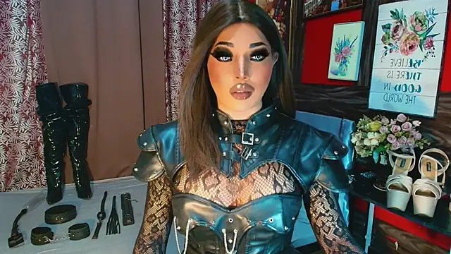 trixxielicious online show from 12-18-25, 12:11